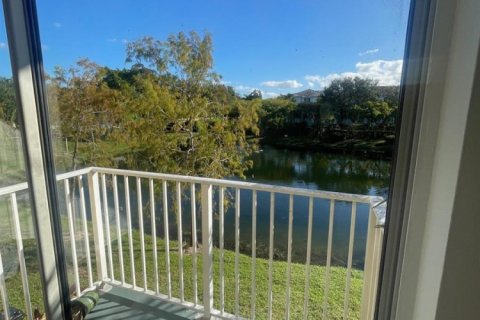Townhouse in Sunrise, Florida 2 bedrooms, 104.05 sq.m. № 2085318 - photo 14
