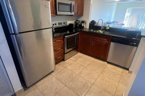 Townhouse in Sunrise, Florida 2 bedrooms, 104.05 sq.m. № 2085318