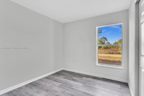House in Lehigh Acres, Florida 3 bedrooms № 2020827 - photo 28
