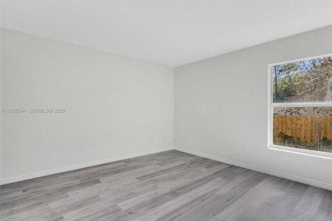 House in Lehigh Acres, Florida 3 bedrooms № 2020827 - photo 22