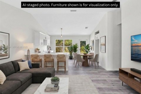 House in Lehigh Acres, Florida 3 bedrooms № 2020827 - photo 5