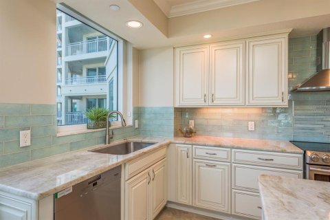 Condo in Clearwater, Florida, 3 bedrooms  № 1649911 - photo 12