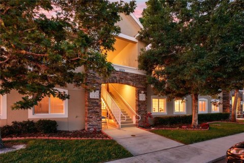 Condo in Wesley Chapel, Florida, 3 bedrooms  № 2218139 - photo 23