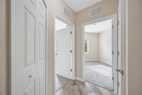Condo in Wesley Chapel, Florida, 3 bedrooms  № 2218139 - photo 17