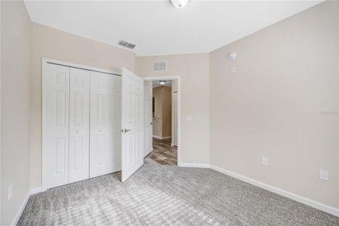 Condo in Wesley Chapel, Florida, 3 bedrooms  № 2218139 - photo 21