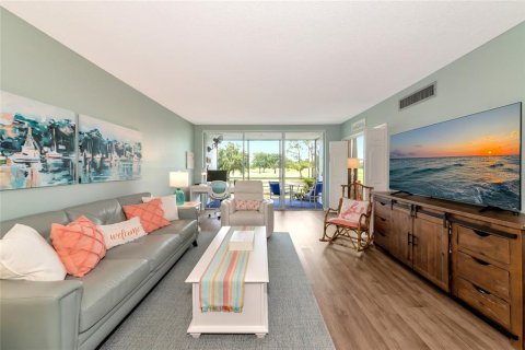 Copropriété à vendre à Sarasota, Floride: 2 chambres, 101.26 m2 № 2150837 - photo 2