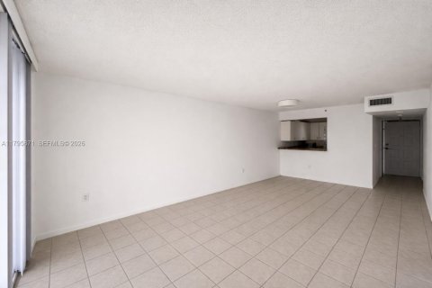 Condominio en alquiler en Miami, Florida, 2 dormitorios, 57.23 m2 № 2271397 - foto 7