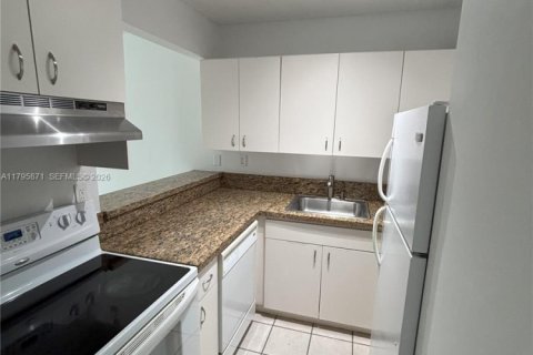 Condominio en alquiler en Miami, Florida, 2 dormitorios, 57.23 m2 № 2271397 - foto 12