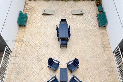 Condominio en alquiler en Miami, Florida, 2 dormitorios, 57.23 m2 № 2271397 - foto 18