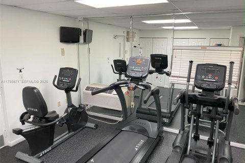 Condominio en alquiler en Miami, Florida, 2 dormitorios, 57.23 m2 № 2271397 - foto 19