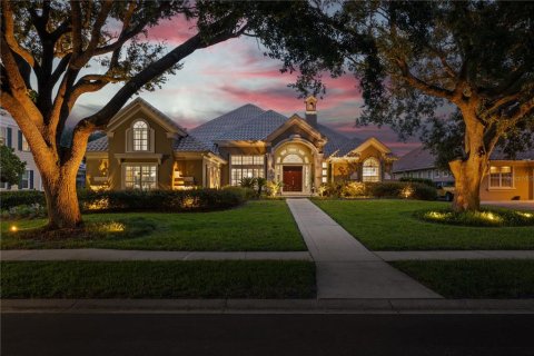 Casa en venta en Orlando, Florida, 5 dormitorios, 461.26 m2 № 1855502 - foto 1
