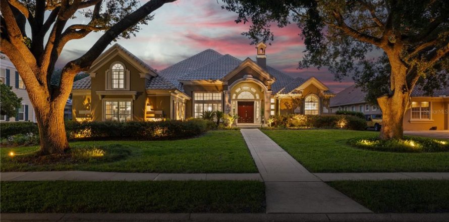 Casa en Orlando, Florida 5 dormitorios, 461.26 m2 № 1855502