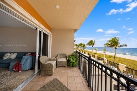 Condo in Lauderdale-by-the-Sea, Florida, 2 bedrooms  № 1865433 - photo 19