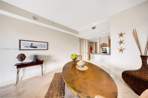 Condo in Lauderdale-by-the-Sea, Florida, 2 bedrooms  № 1865433 - photo 17