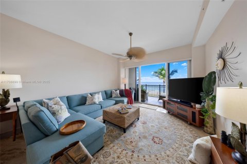 Condo in Lauderdale-by-the-Sea, Florida, 2 bedrooms  № 1865433 - photo 5