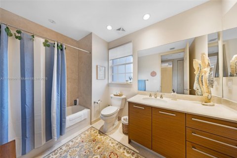 Condo in Lauderdale-by-the-Sea, Florida, 2 bedrooms  № 1865433 - photo 30