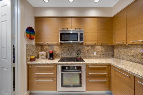 Condo in Lauderdale-by-the-Sea, Florida, 2 bedrooms  № 1865433 - photo 13