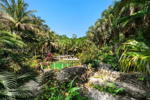 Casa en venta en Miami, Florida, 3 dormitorios, 238.2 m2 № 2184518 - foto 3