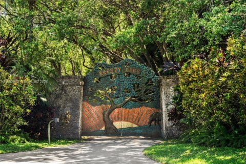 Casa en venta en Miami, Florida, 3 dormitorios, 238.2 m2 № 2184518 - foto 14