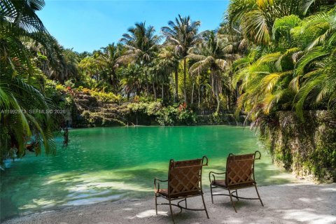 Casa en venta en Miami, Florida, 3 dormitorios, 238.2 m2 № 2184518 - foto 13