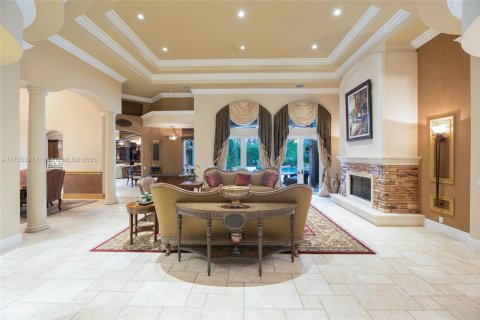 House in Southwest Ranches, Florida 6 bedrooms, 581.38 sq.m. № 1811703 - photo 17