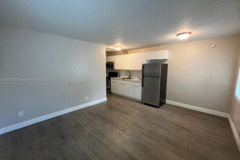 Appartement à louer à Miramar, Floride: 1 chambre № 1928315 - photo 2