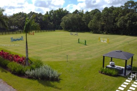 Villa ou maison à louer à Loxahatchee Groves, Floride: 3 chambres, 162.3 m2 № 1891916 - photo 9