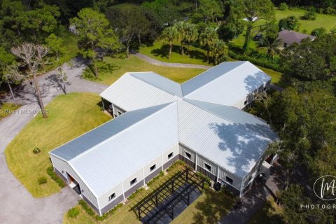 Villa ou maison à louer à Loxahatchee Groves, Floride: 3 chambres, 162.3 m2 № 1891916 - photo 2
