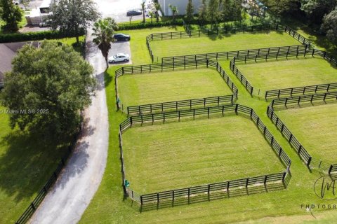 Villa ou maison à louer à Loxahatchee Groves, Floride: 3 chambres, 162.3 m2 № 1891916 - photo 4