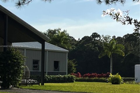 Villa ou maison à louer à Loxahatchee Groves, Floride: 3 chambres, 162.3 m2 № 1891916 - photo 17