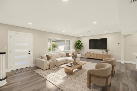 Casa en venta en Clearwater, Florida, 6 dormitorios, 341.88 m2 № 2420502 - foto 6