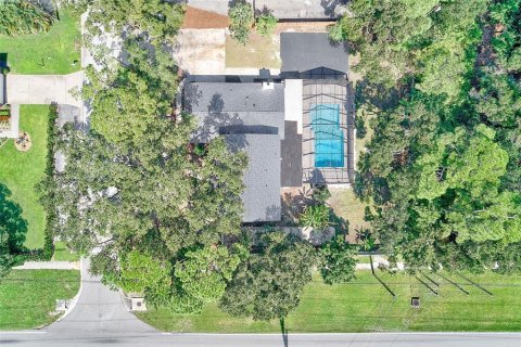 Casa en venta en Clearwater, Florida, 6 dormitorios, 341.88 m2 № 2420502 - foto 4