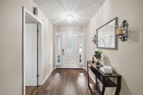 Villa ou maison à vendre à Tampa, Floride: 4 chambres, 240.52 m2 № 2207389 - photo 10