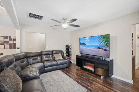Villa ou maison à vendre à Tampa, Floride: 4 chambres, 240.52 m2 № 2207389 - photo 22