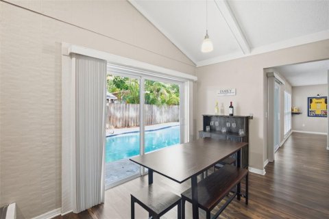 Villa ou maison à vendre à Tampa, Floride: 4 chambres, 240.52 m2 № 2207389 - photo 24