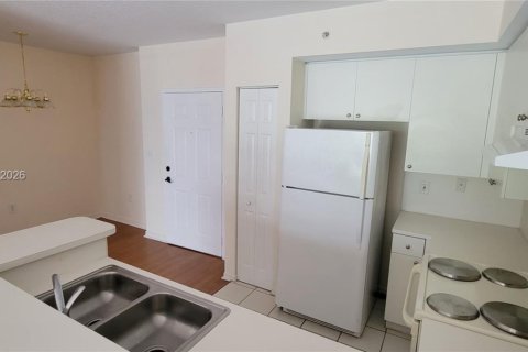 Copropriété à vendre à Cutler Bay, Floride: 2 chambres, 75.16 m2 № 2057749 - photo 3