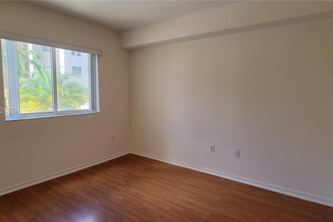 Copropriété à vendre à Cutler Bay, Floride: 2 chambres, 75.16 m2 № 2057749 - photo 5