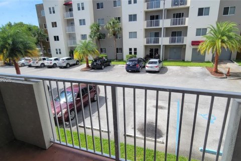 Copropriété à vendre à Cutler Bay, Floride: 2 chambres, 75.16 m2 № 2057749 - photo 6