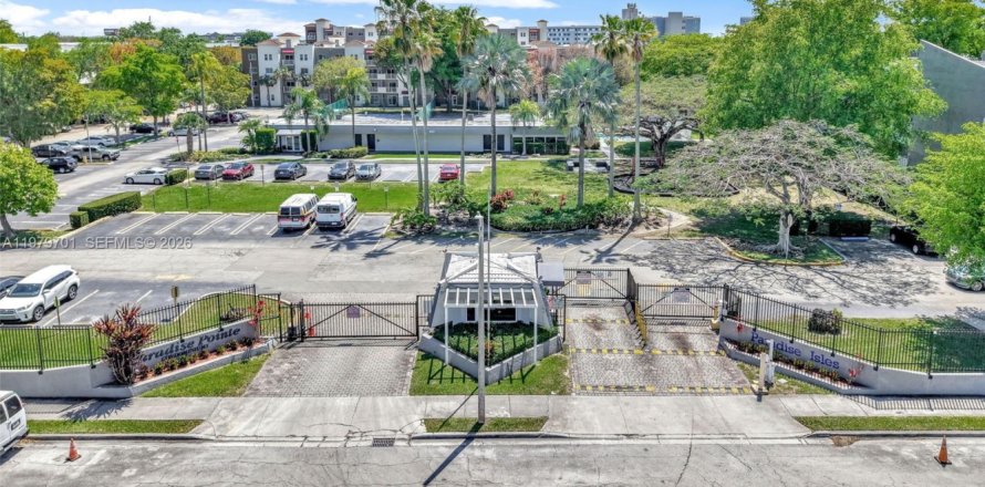 Condo à Cutler Bay, Floride, 2 chambres  № 2057749