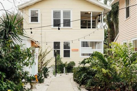 Apartamento en alquiler en Saint Petersburg, Florida, 1 dormitorio, 55.74 m2 № 1870172 - foto 2