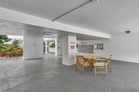 Condominio en venta en Plantation, Florida, 2 dormitorios, 101.26 m2 № 2023744 - foto 3