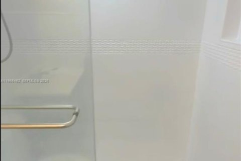 Condo in Coconut Creek, Florida, 1 bedroom  № 2027314 - photo 5