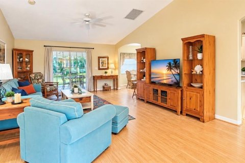 Villa ou maison à vendre à North Port, Floride: 3 chambres, 131.92 m2 № 2395629 - photo 4