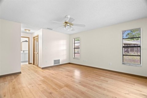 Villa ou maison à vendre à Palm Harbor, Floride: 3 chambres, 191.56 m2 № 1609239 - photo 10