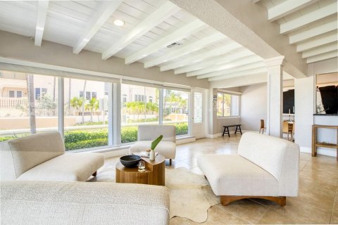 House in Fort Lauderdale, Florida 6 bedrooms, 325.16 sq.m. № 2158169 - photo 8
