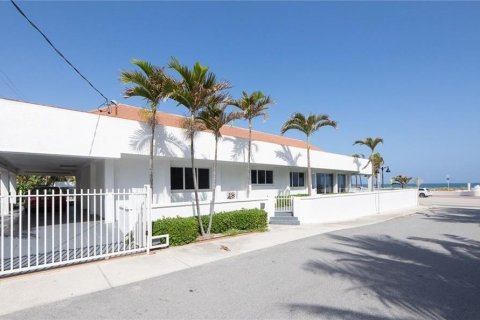House in Fort Lauderdale, Florida 6 bedrooms, 325.16 sq.m. № 2158169 - photo 4