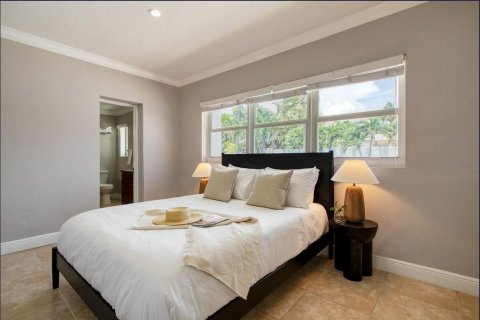 House in Fort Lauderdale, Florida 6 bedrooms, 325.16 sq.m. № 2158169 - photo 27