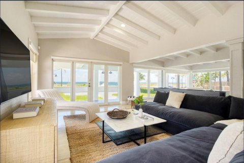 House in Fort Lauderdale, Florida 6 bedrooms, 325.16 sq.m. № 2158169 - photo 14
