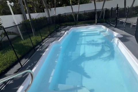 House in Fort Lauderdale, Florida 6 bedrooms, 325.16 sq.m. № 2158169 - photo 7