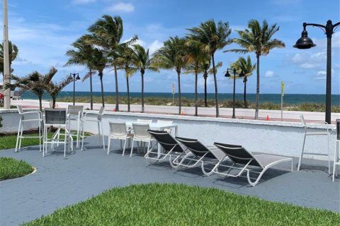 House in Fort Lauderdale, Florida 6 bedrooms, 325.16 sq.m. № 2158169 - photo 3